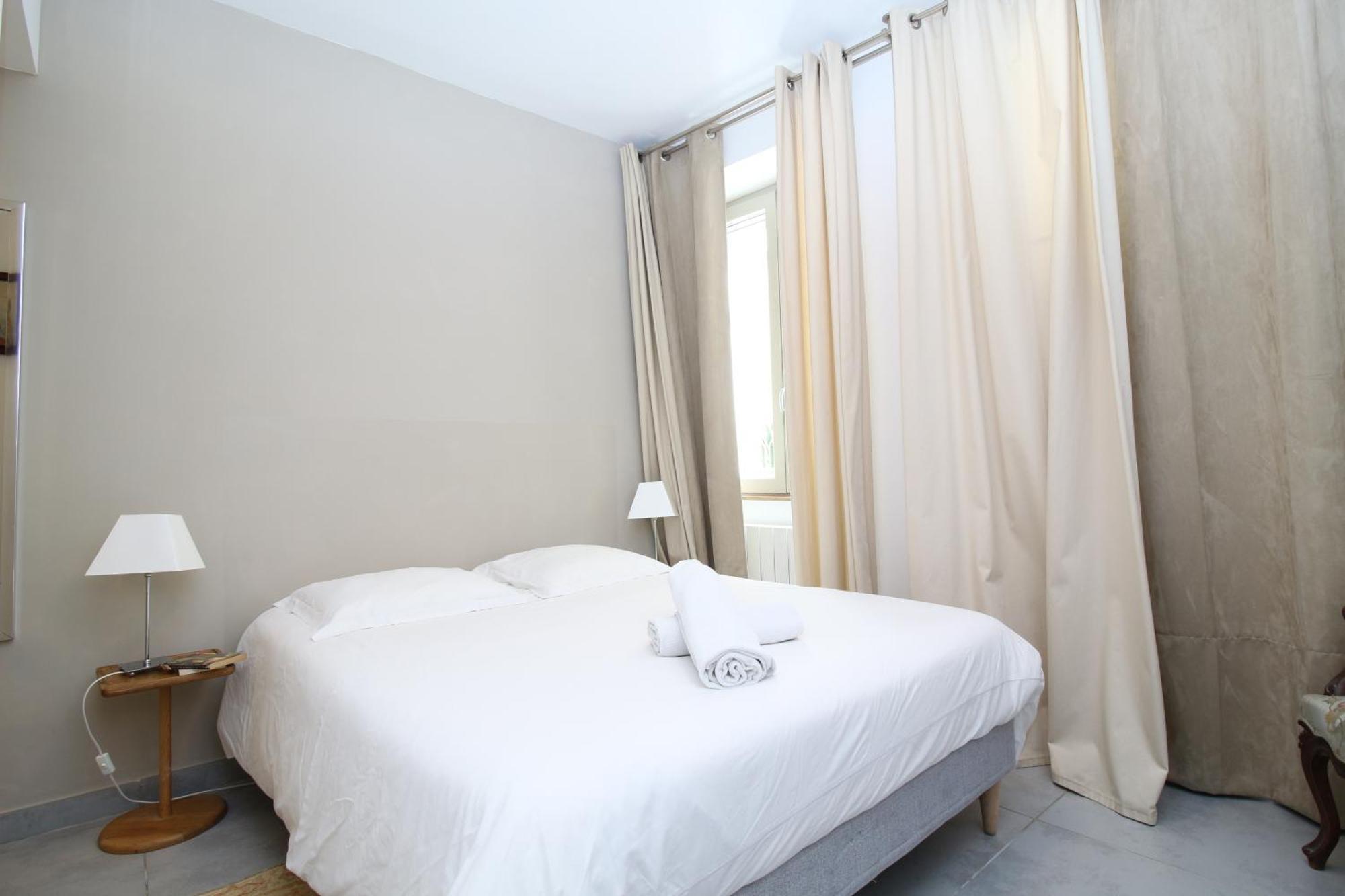 T3 Appartement Hypercentre Proche Commerce- Parking - 2 Chambres Wifi Gratuit Авиньон Экстерьер фото