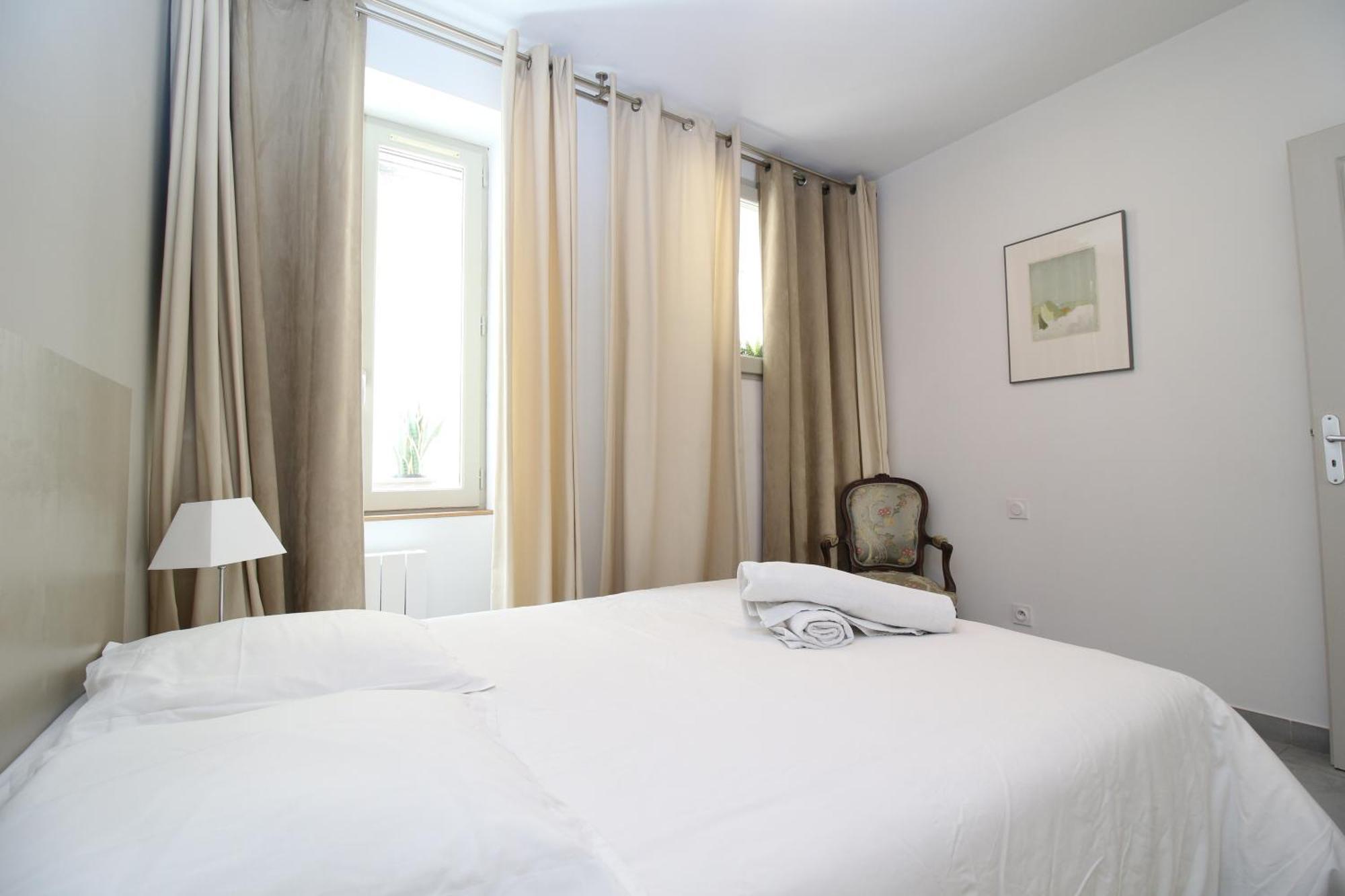 T3 Appartement Hypercentre Proche Commerce- Parking - 2 Chambres Wifi Gratuit Авиньон Экстерьер фото