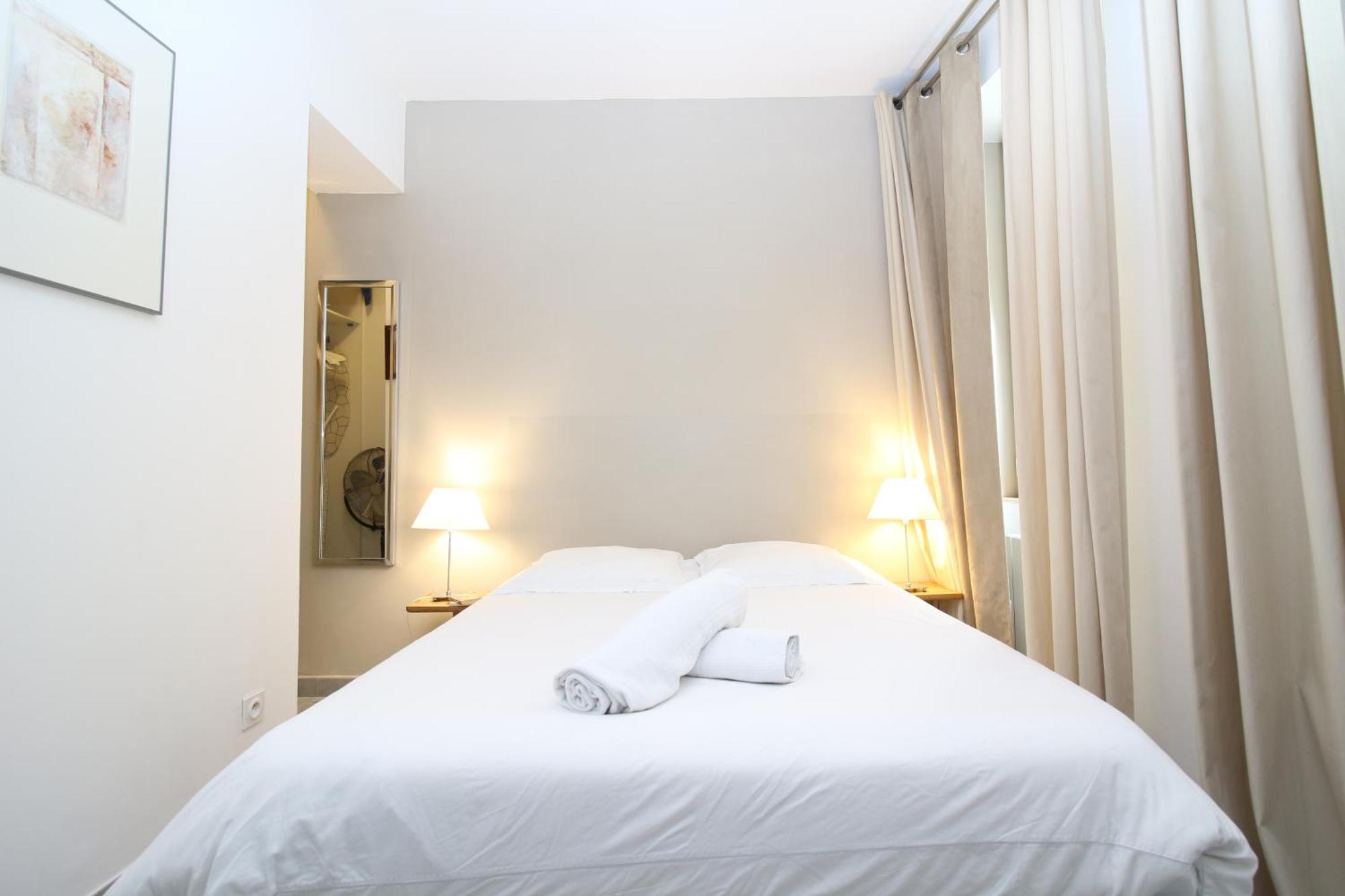 T3 Appartement Hypercentre Proche Commerce- Parking - 2 Chambres Wifi Gratuit Авиньон Экстерьер фото