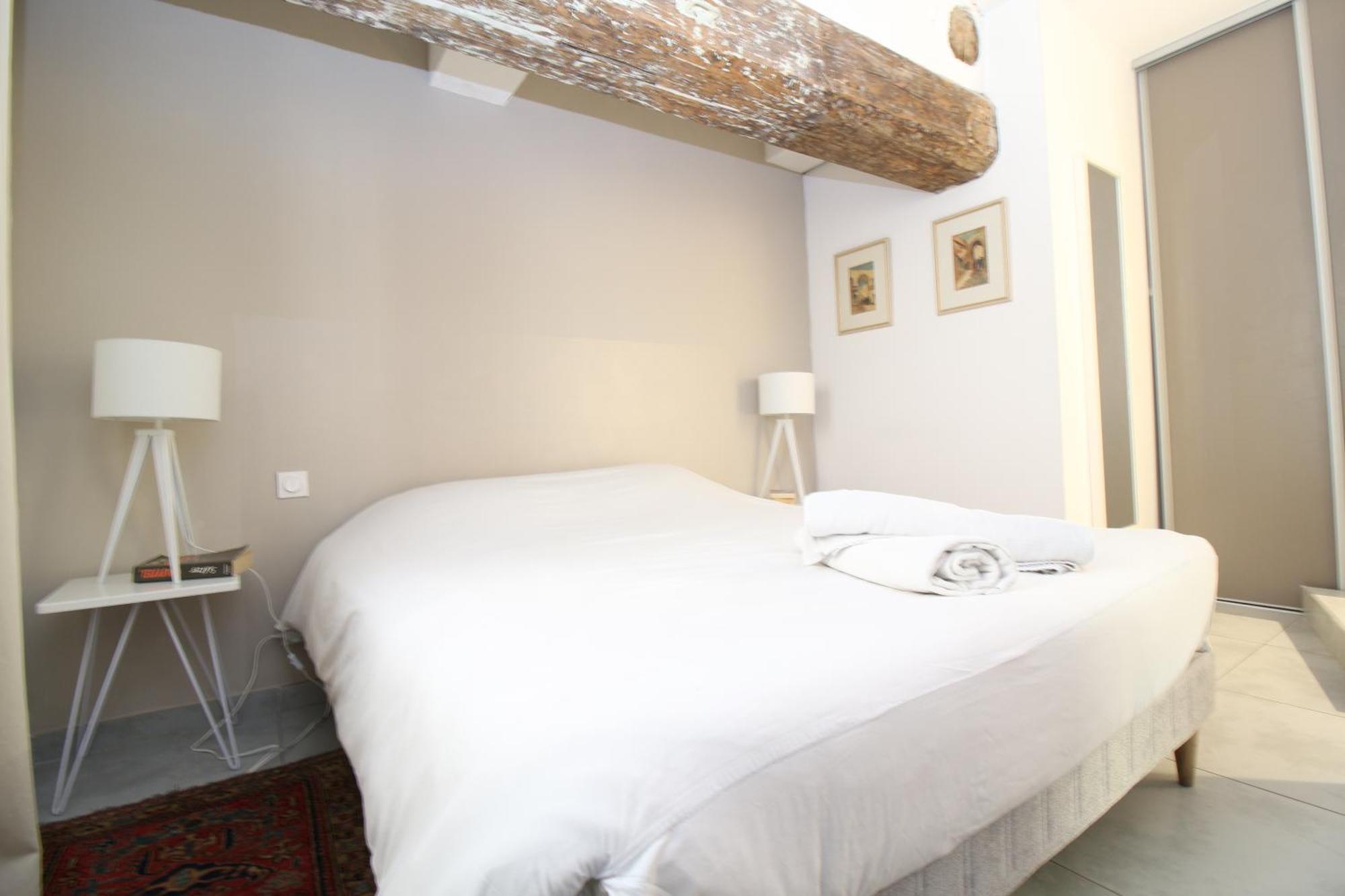T3 Appartement Hypercentre Proche Commerce- Parking - 2 Chambres Wifi Gratuit Авиньон Экстерьер фото
