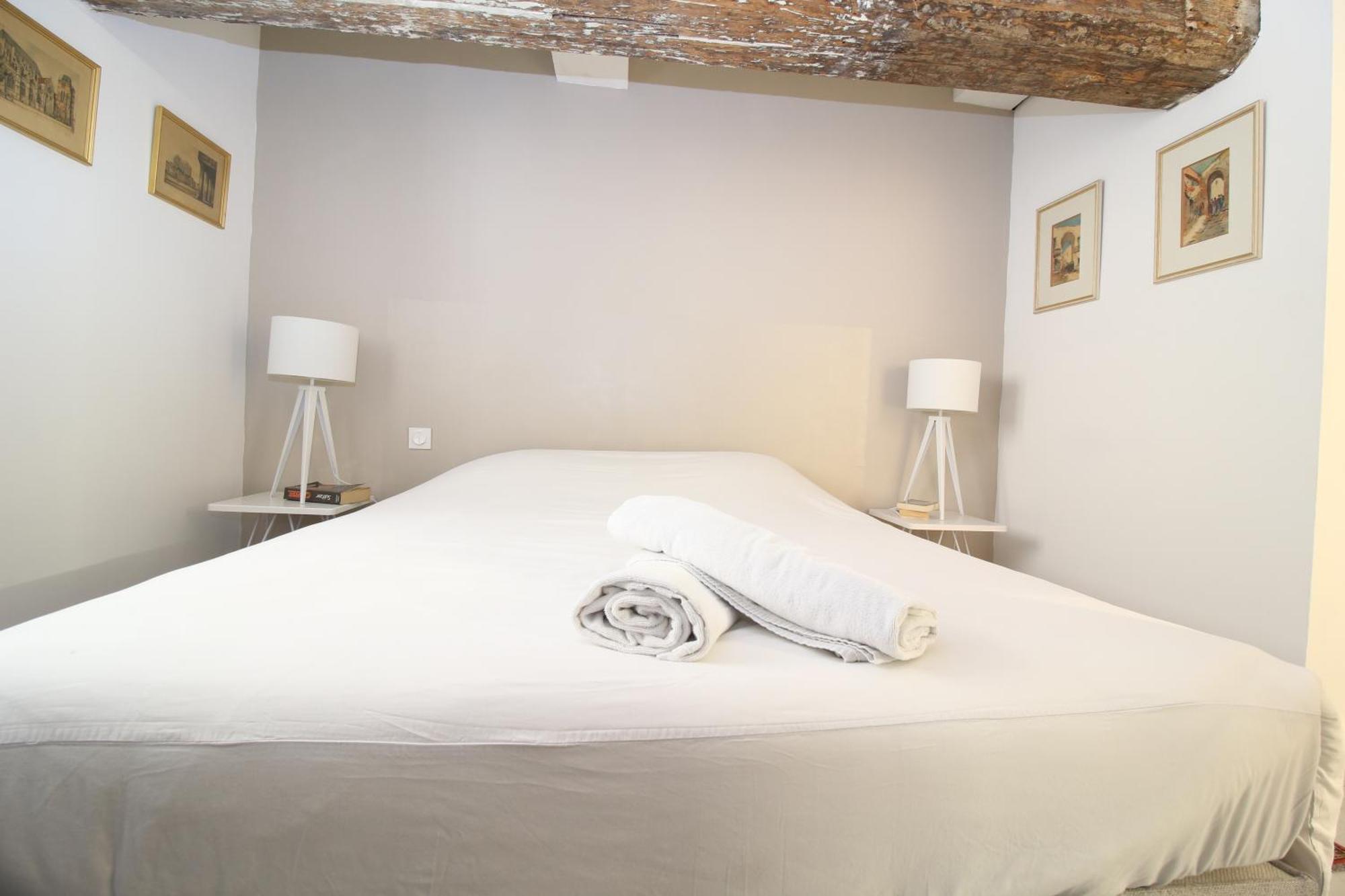 T3 Appartement Hypercentre Proche Commerce- Parking - 2 Chambres Wifi Gratuit Авиньон Экстерьер фото