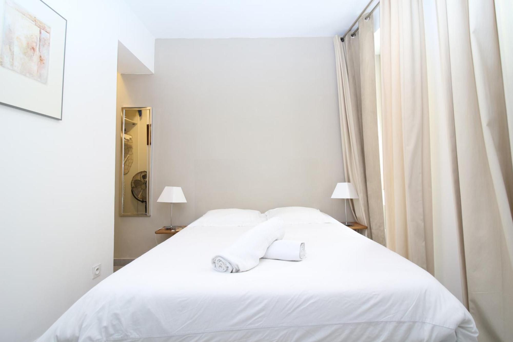 T3 Appartement Hypercentre Proche Commerce- Parking - 2 Chambres Wifi Gratuit Авиньон Экстерьер фото